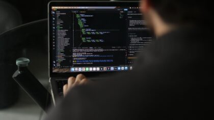 Git hooks i hverdagen: slik bruker du automatikk til å unngå kjedelige feil
