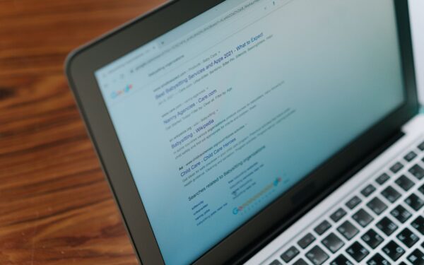 Grunnleggende teknisk SEO for utviklere: slik bygger du sider som søkemotorer forstår