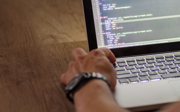 Slik bruker du media queries i CSS uten å miste kontrollen på designet