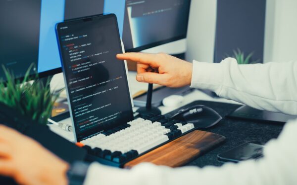 Slik lager du trygge testdata uten å lekke ekte informasjon