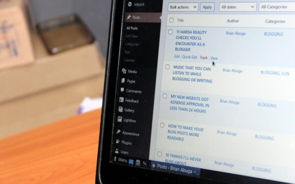 Slik setter du opp og leser av logg i WordPress for å finne feil og angrep raskere