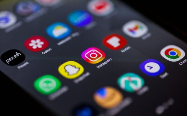 Instagram-sikkerhet for vanlige brukere: slik låser du ned kontoen uten å ødelegge gleden